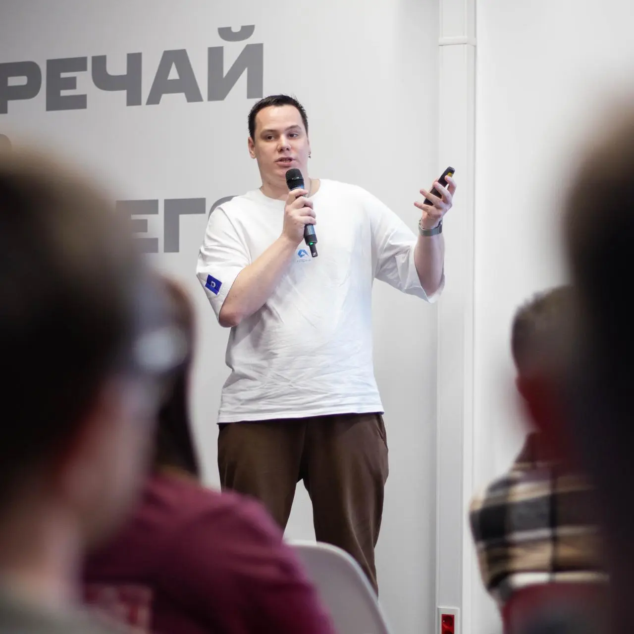 Как понять, что ваша дизайн-система готова к интеграции с ИИ?
Четыре признака от нашего фронтенд-разработчика Андрея Субботина, который внедрял нейросети в реальную дизайн-систему и проверил всё на пр... | Сетка — социальная сеть от hh.ru