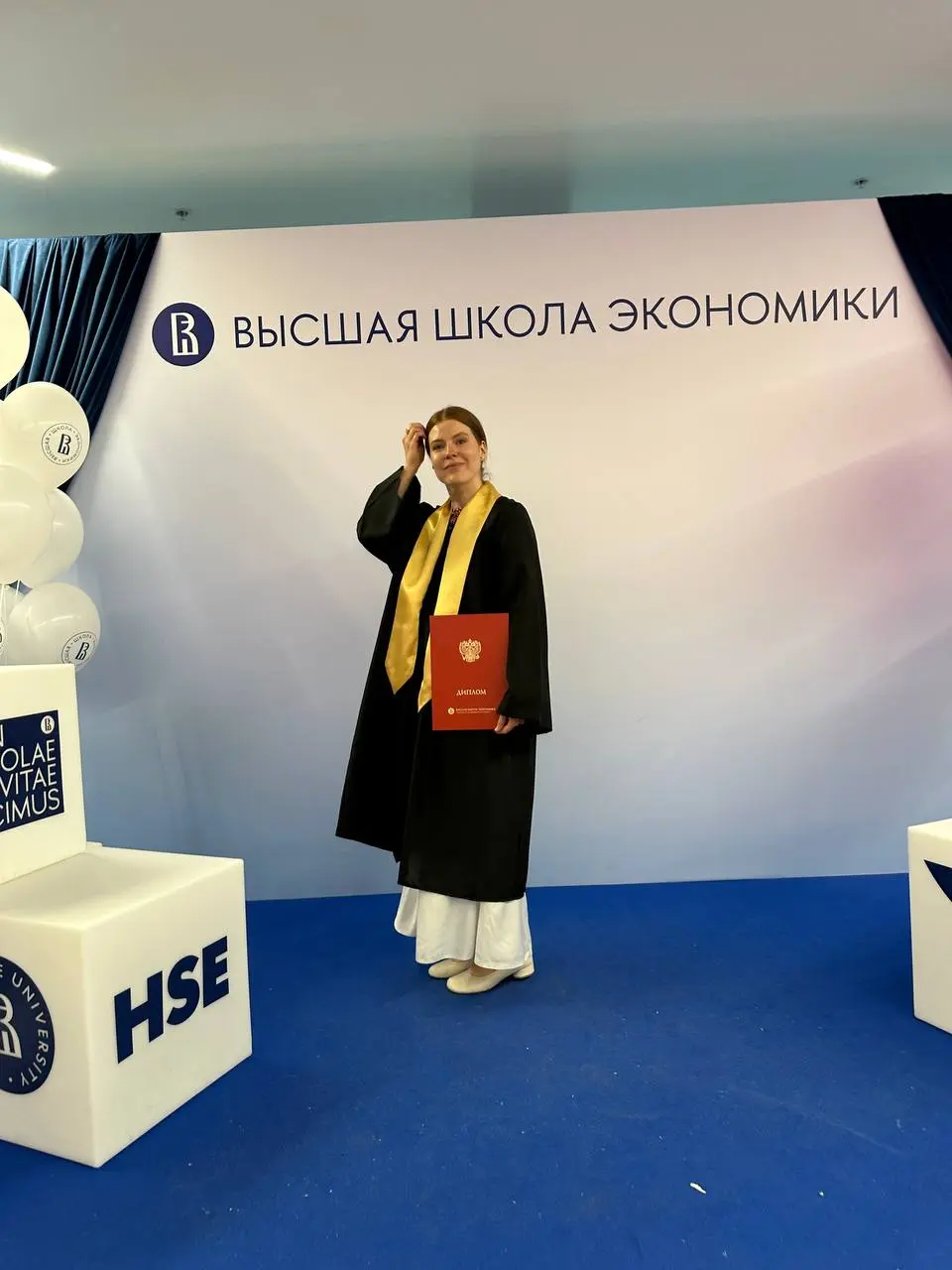 Свершилось!
Красный ❤️
Как я хотела синий, кто бы знал)))
Не оценки важны, а ощущение, что все так, как должно быть.
Что сделанный выбор - он тот самый | Сетка — социальная сеть от hh.ru