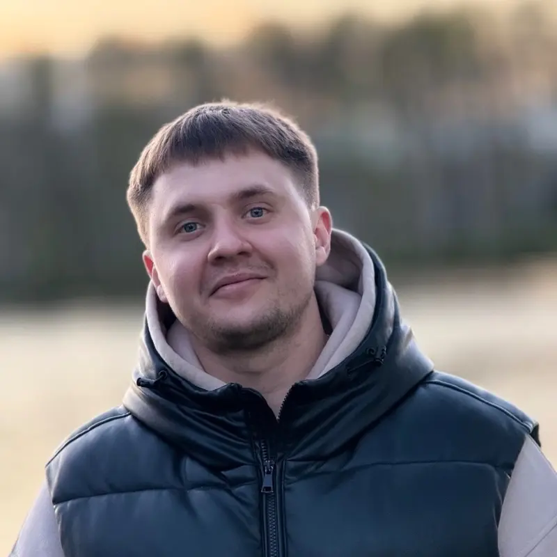 Андрей Максимов