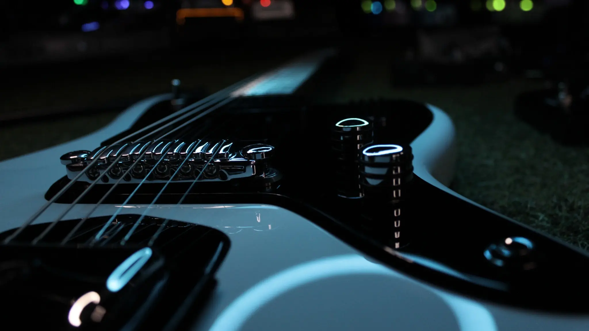 Хоббие*
Ещё одна из сотворенных. Fender ЖМ под Линкольн 50-х (или наоборот) | Сетка — социальная сеть от hh.ru