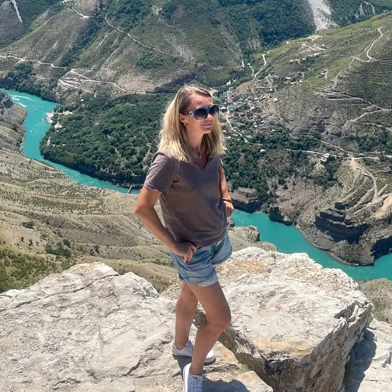 Елена Дамирова