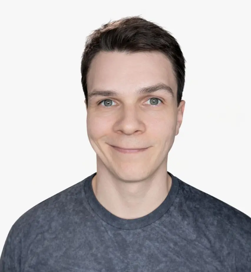 Александр Русаков