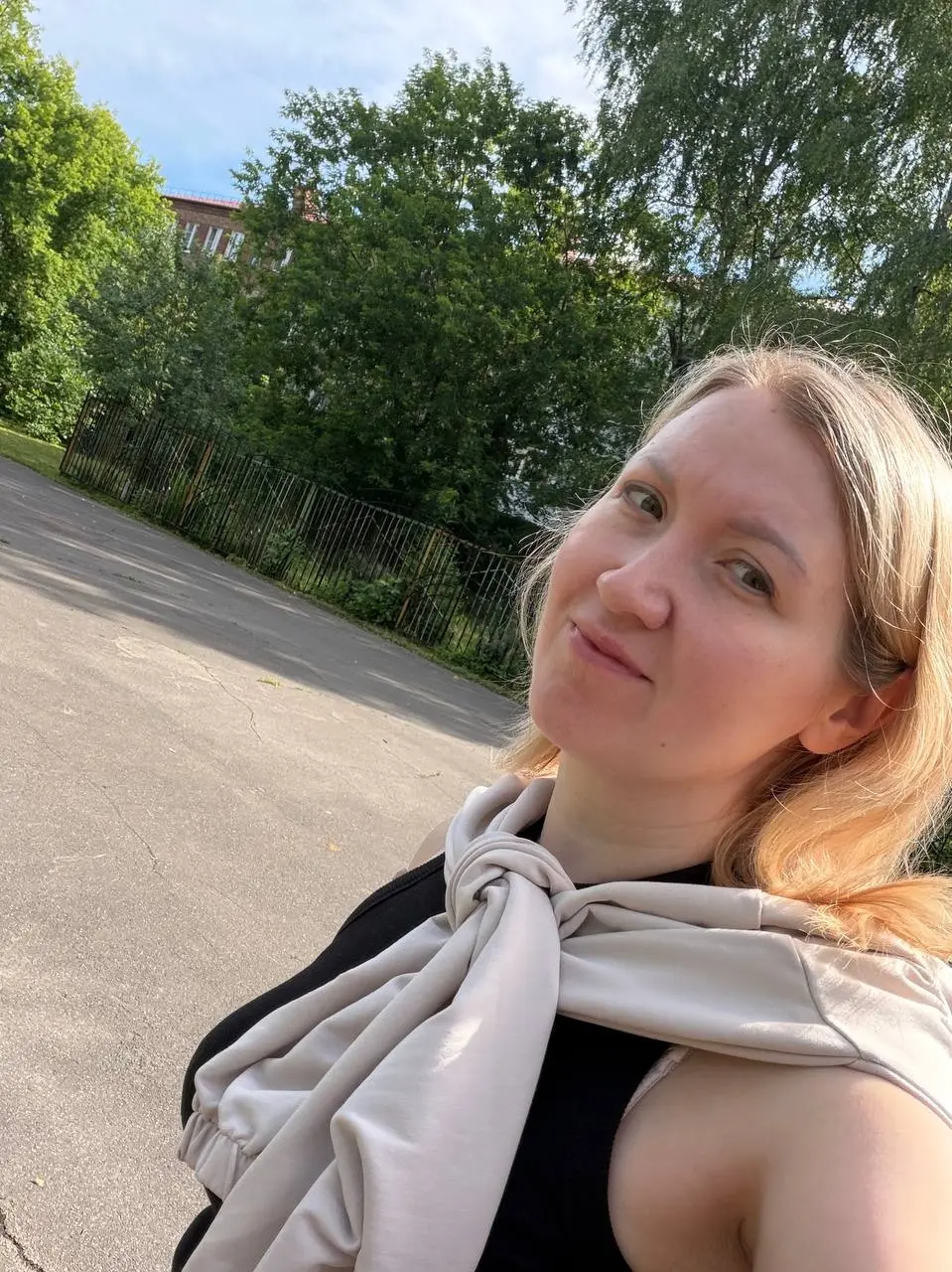 На этих выходных приняла непростое решение, сдала билеты на море.
Мы планировали эту поездку ещё зимой. Забронировали два номера, заранее купили билеты | Сетка — социальная сеть от hh.ru