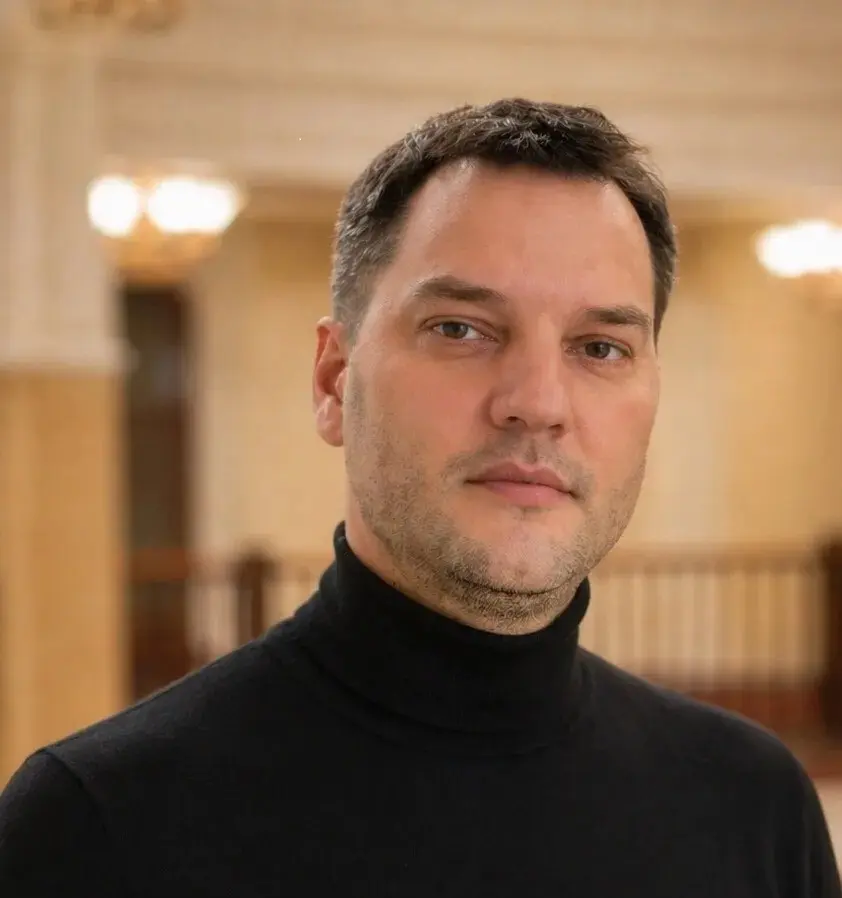 Александр Дворцов