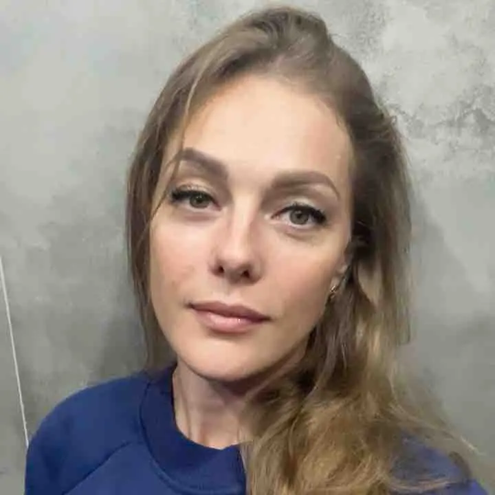 Анна Оленева