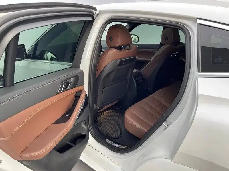 🔥 ЛОТ ДНЯ
🚗 BMW X6 xDrive30i M Sport
📅 2024 г.в.
📍 Пробег: 60 000 км
🤍 Белый кузов
🤎 Коричневый кожаный салон
⚙️ 2.0 Turbo • 258 л.с | Сетка — социальная сеть от hh.ru