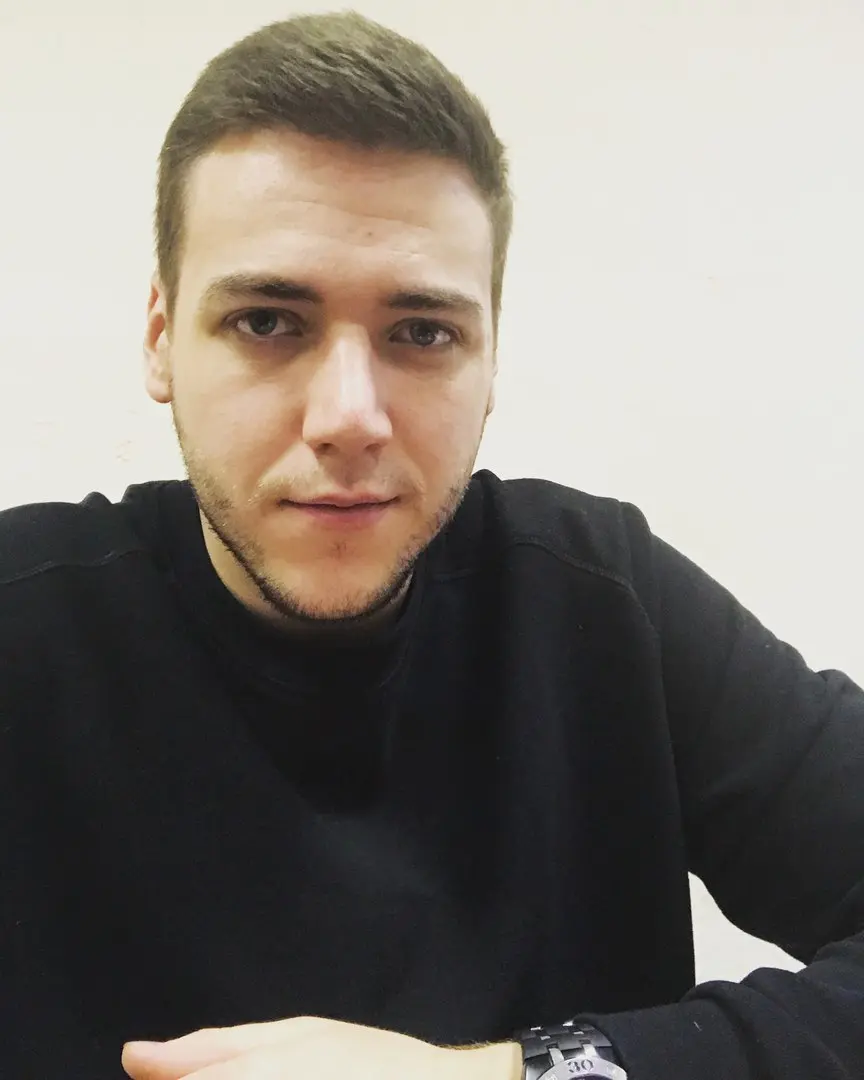 Павел Плотник