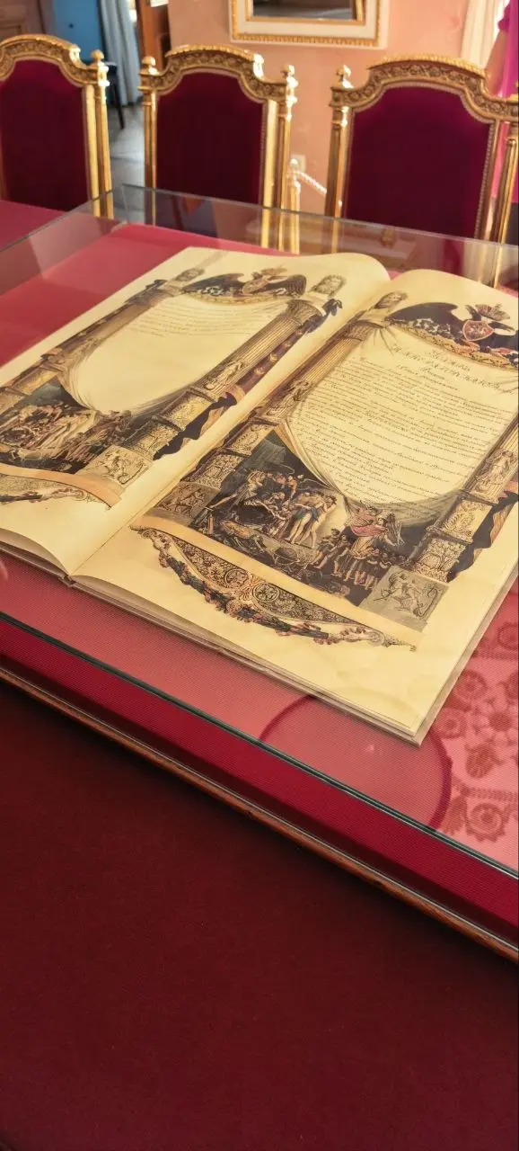 Сегодня была в Царскосельском лицее 🏛️. И неожиданно поймала себя на мысли, что сильные команды создаются по одним и тем же правилам уже больше двухсот лет 📜 | Сетка — социальная сеть от hh.ru