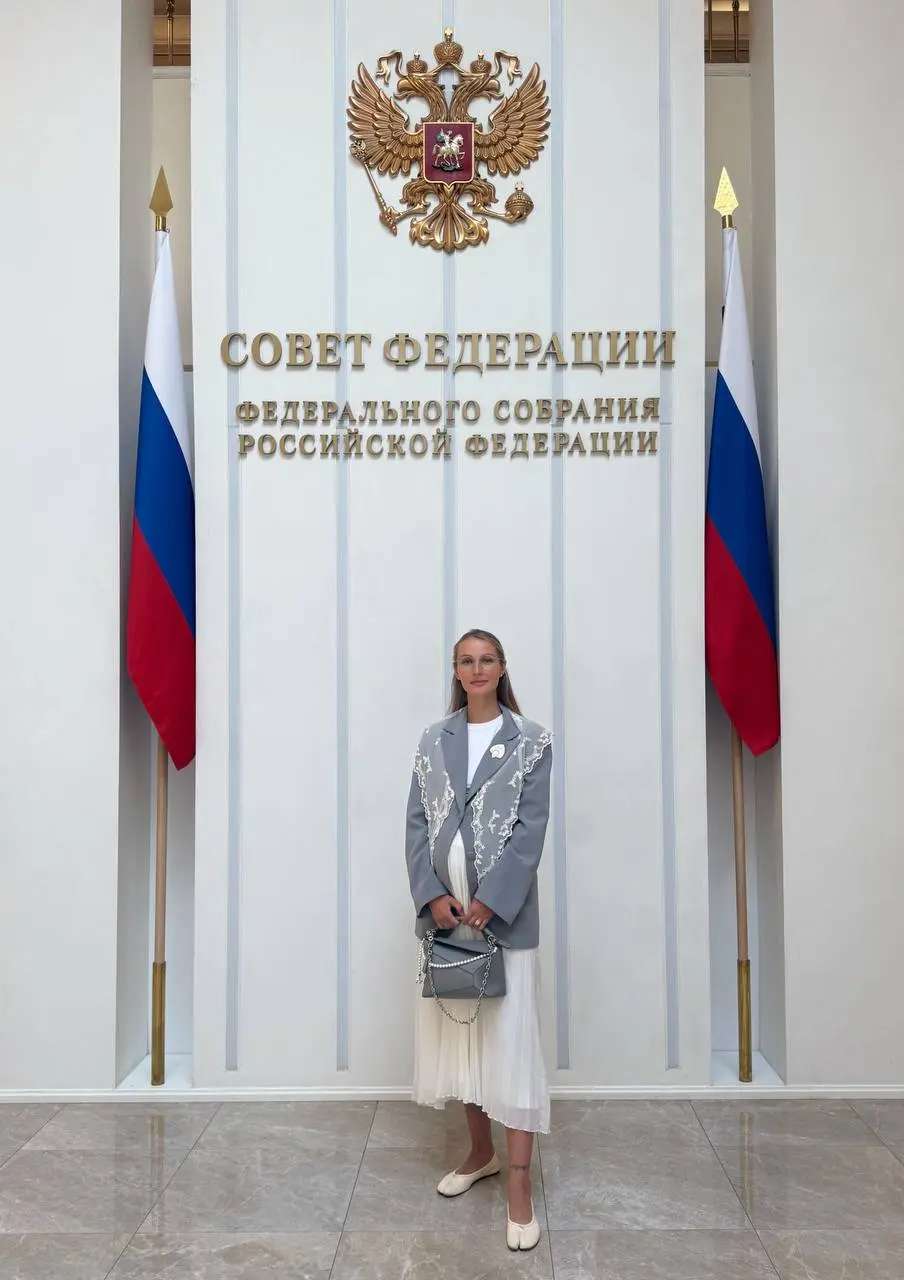 «Это было не просто смело, это было…»
Сегодня выступала в Совете Федерации | Сетка — социальная сеть от hh.ru