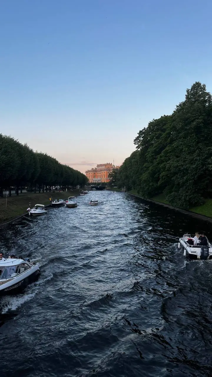 Сегодня наконец спустя пол года сборов мы встретились с Вероничкой 🤩
Гуляли , обсуждали предстоящий отпуск и планы на будущее 👀 | Сетка — социальная сеть от hh.ru