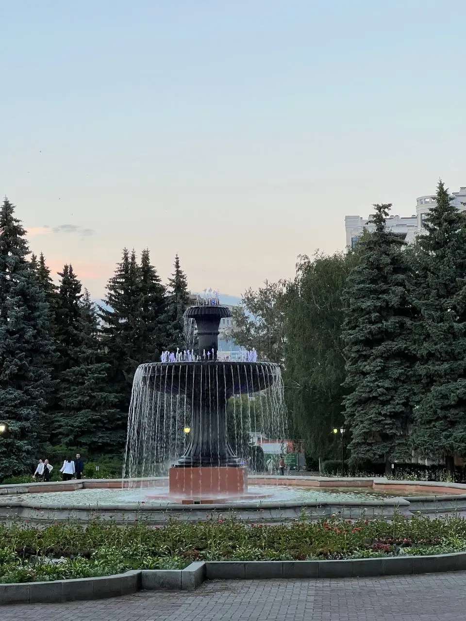 общие впечатления от Екатеринбурга
🌳 приятно удивило большое количество фонтанов и парков
вот правда, почти в любой часи города есть зеленое местечко со скамейками
🚃 еще мои любимые трамвайчики не ост... | Сетка — социальная сеть от hh.ru