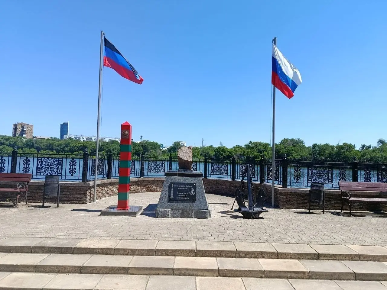 Памятник в парке Щербакова вместо льва | Сетка — социальная сеть от hh.ru