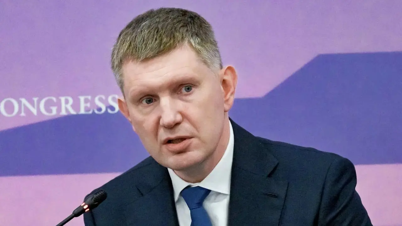 Зумеры отказываются от переработок – с этим надо работать
Представителей поколения зумеров сложно вовлекать в трудовую занятость, заявил министр экономического развития РФ Максим Решетников | Сетка — социальная сеть от hh.ru