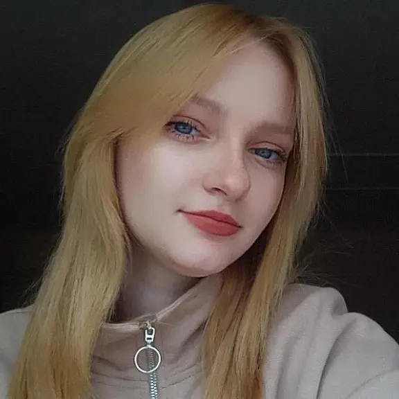 Анжела Захарова