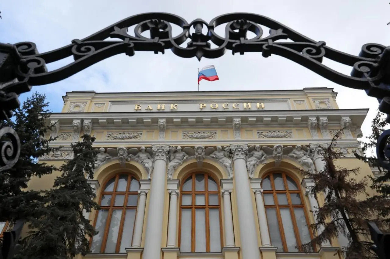С 1 сентября 2026 года в России появится возможность легально покупать крипту через официальных посредников | Сетка — социальная сеть от hh.ru