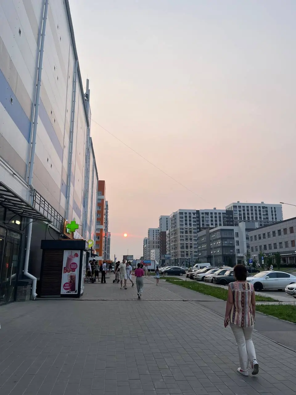 БАРНАУЛ И ЕВПАТОРИЯ
Друзья, ощущение, что мы снова проживаем непростой год. Как будто который сезон подряд нас качает на волнах и рынок вместе с нами | Сетка — социальная сеть от hh.ru