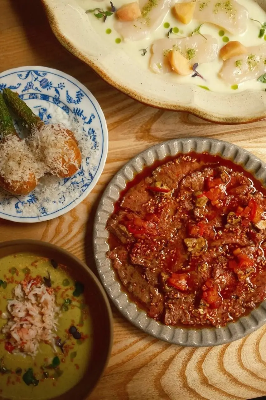 Лето по-азиатски — каково? Шеф-повар MAD Asian BBQ Илья Новожилов представил свежий сет с яркими вкусами сезона | Сетка — социальная сеть от hh.ru