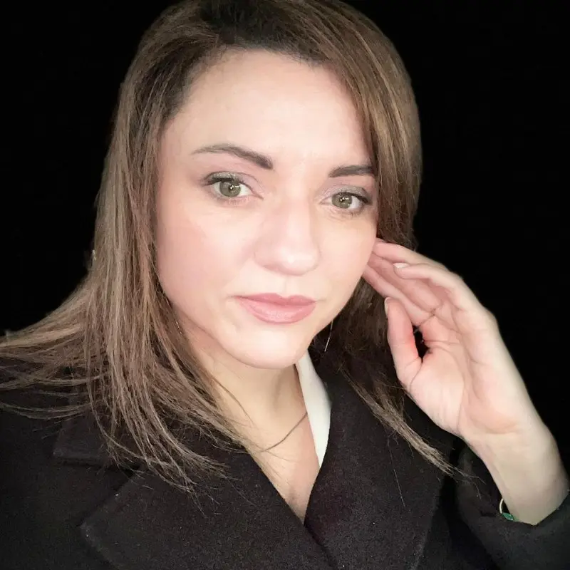 Елена Цуканова