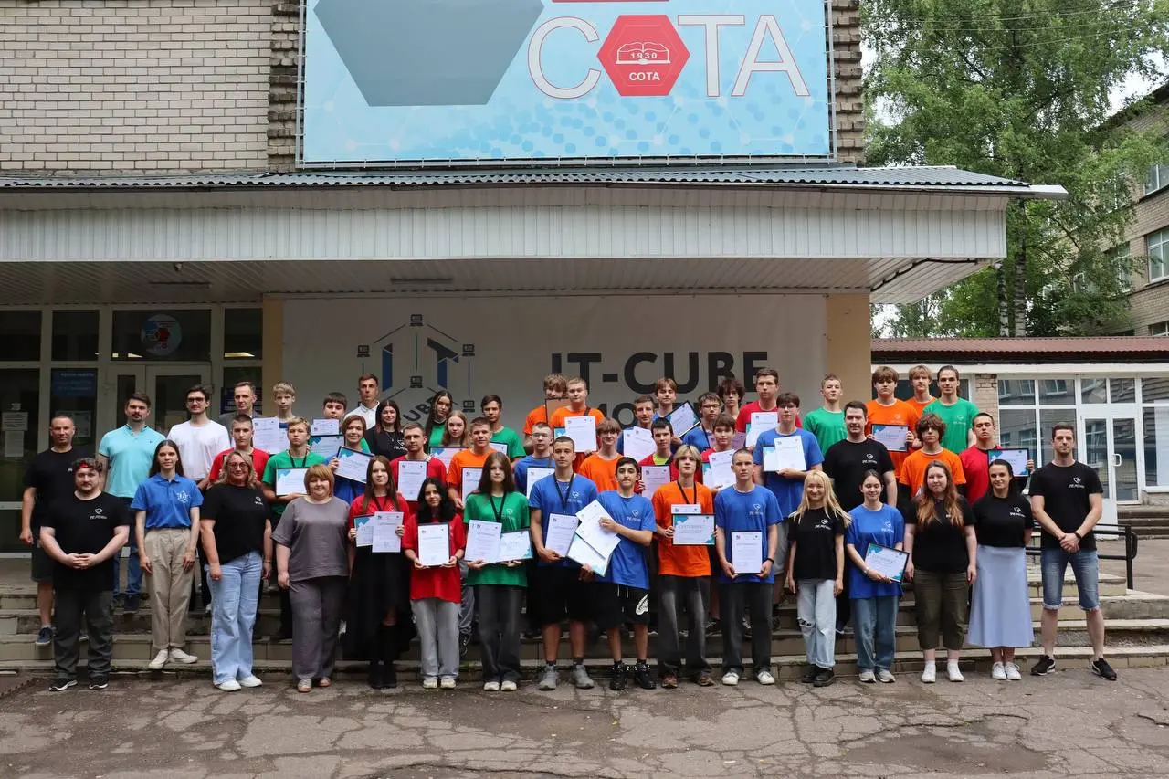 Сегодня принял участие в защите дипломных проектов выпускников четвертого сезона «ITРЕГИОН» в смоленском центре цифрового образования «IT-куб» | Сетка — социальная сеть от hh.ru