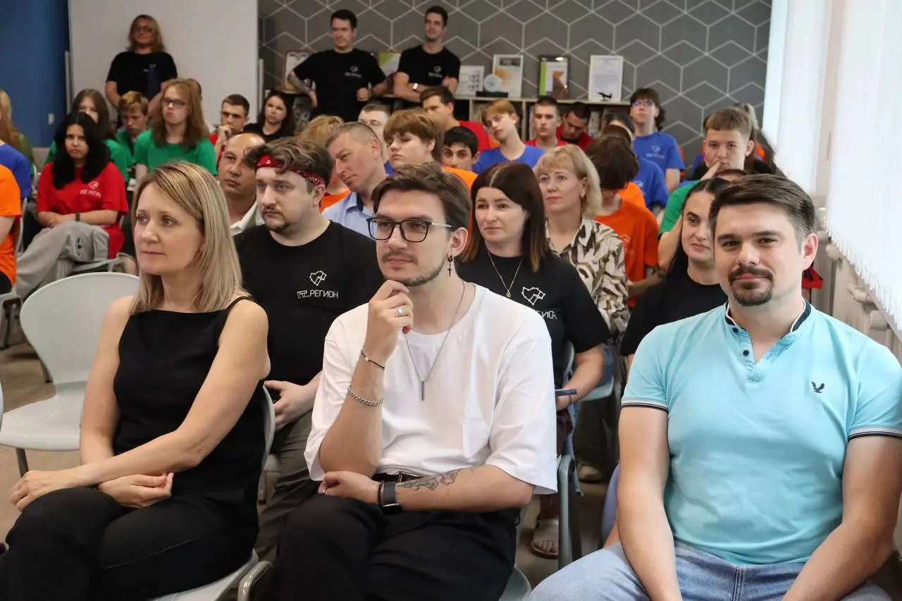 Сегодня принял участие в защите дипломных проектов выпускников четвертого сезона «ITРЕГИОН» в смоленском центре цифрового образования «IT-куб» | Сетка — социальная сеть от hh.ru