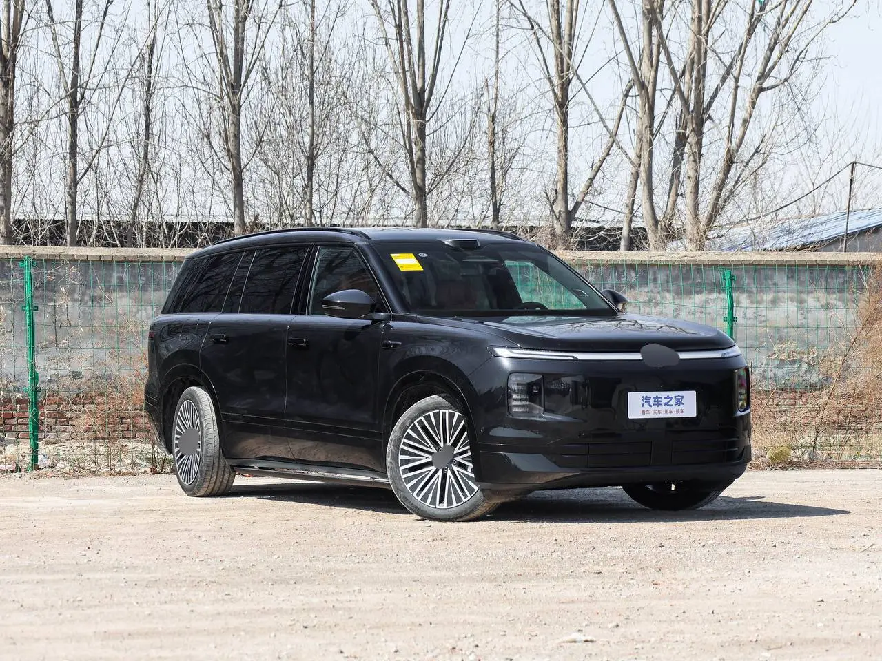 🕵️ УГАДАЙТЕ АВТОМОБИЛЬ!
Сегодня предлагаем небольшую автомобильную загадку.
Перед вами большой семейный кроссовер длиной более 5,1 метра с 6- или 7-местным салоном | Сетка — социальная сеть от hh.ru