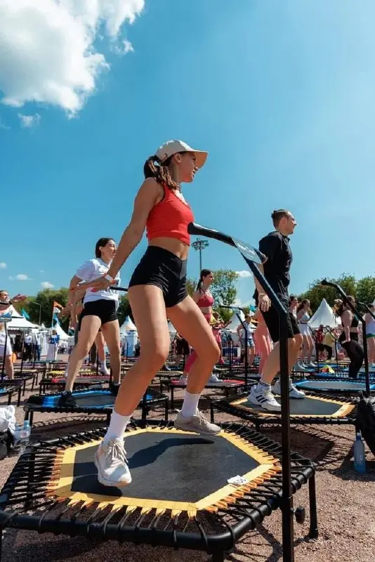 Наши партнёры — DDX Fitness 💪
DDX Fitness — федеральная сеть фитнес-клубов с удобной моделью ежемесячной подписки | Сетка — социальная сеть от hh.ru