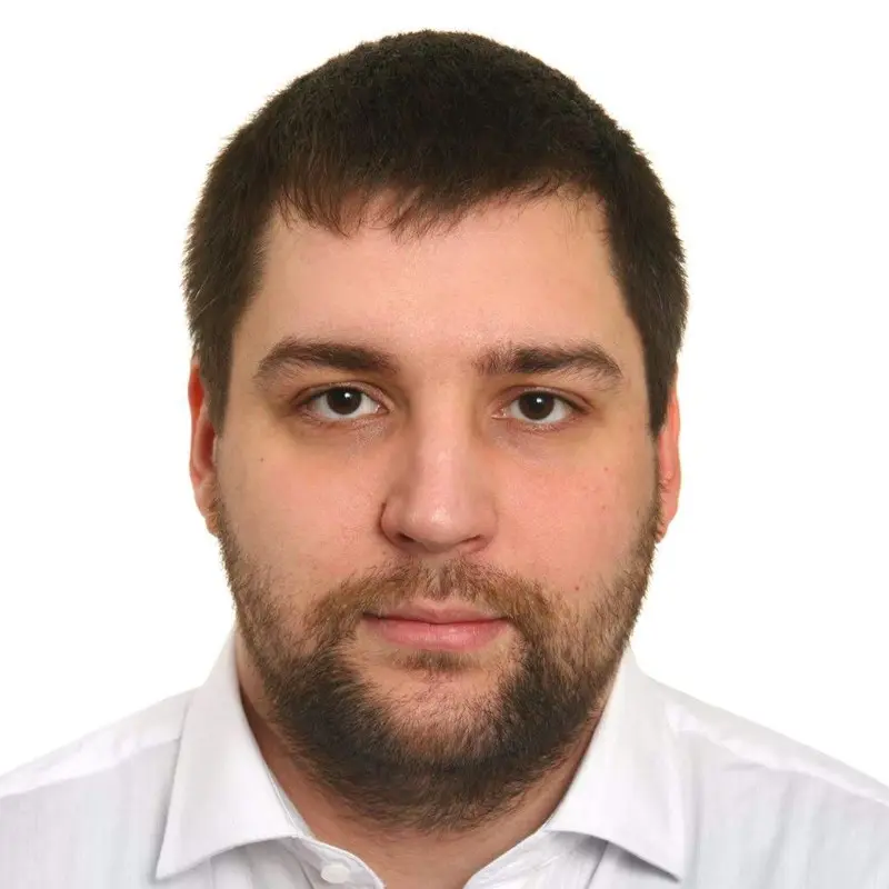 Евгений Неверов