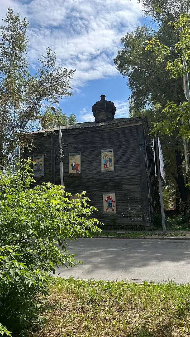 Томск, Советская улица, 106
Госпиталь военного гарнизона
Существует несколько версий строительства дома | Сетка — социальная сеть от hh.ru