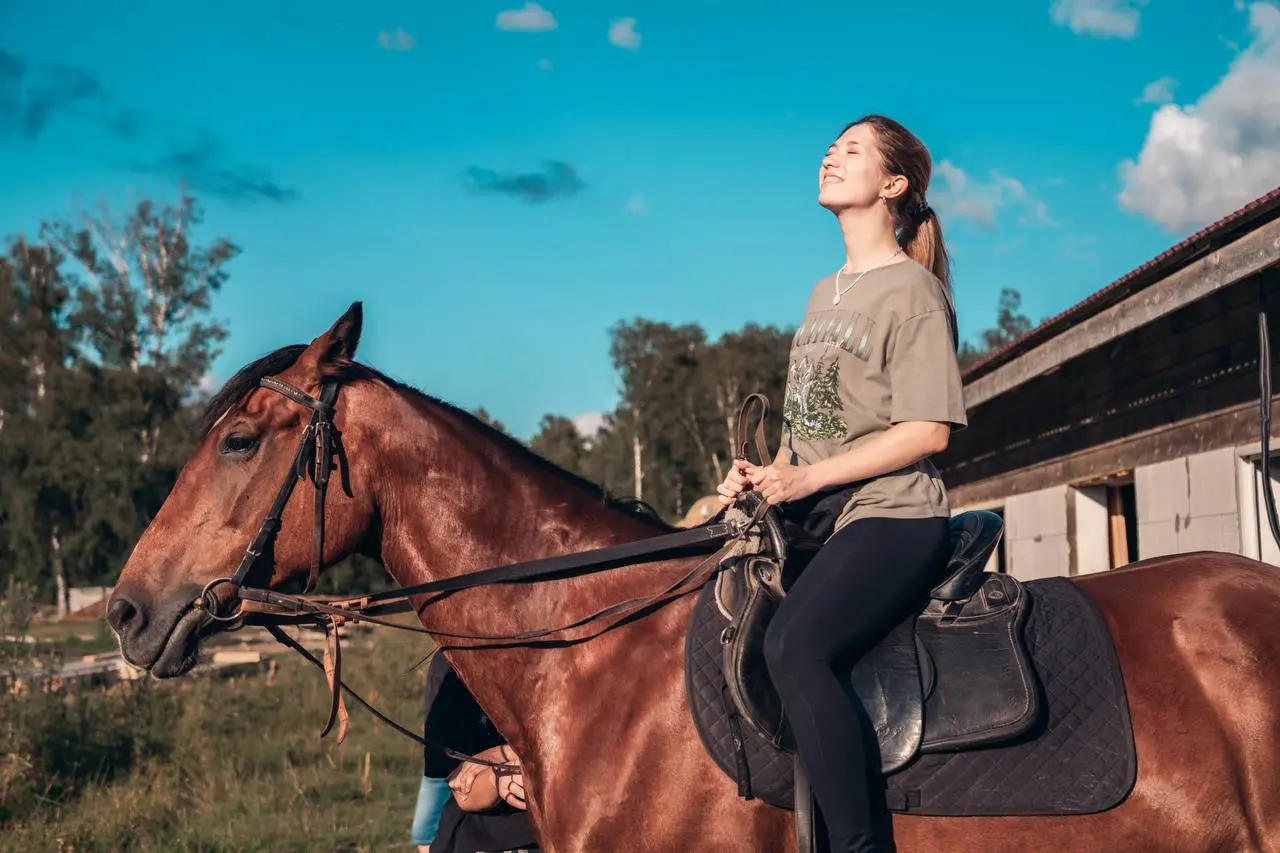 СЛАВЯНСКИЙ КОННЫЙ ВЫЕЗД ОТ FRIENDS COMMUNITY НА 3 ДНЯ🐴😍
Друзья, мы расчесываем гривы лошадям и готовим льняные рубахи!
«В поисках цветущего папоротника на конюшне»: будем плести венки, искать затерянн... | Сетка — социальная сеть от hh.ru