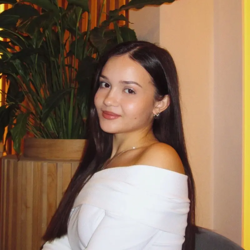 Елена Плотникова