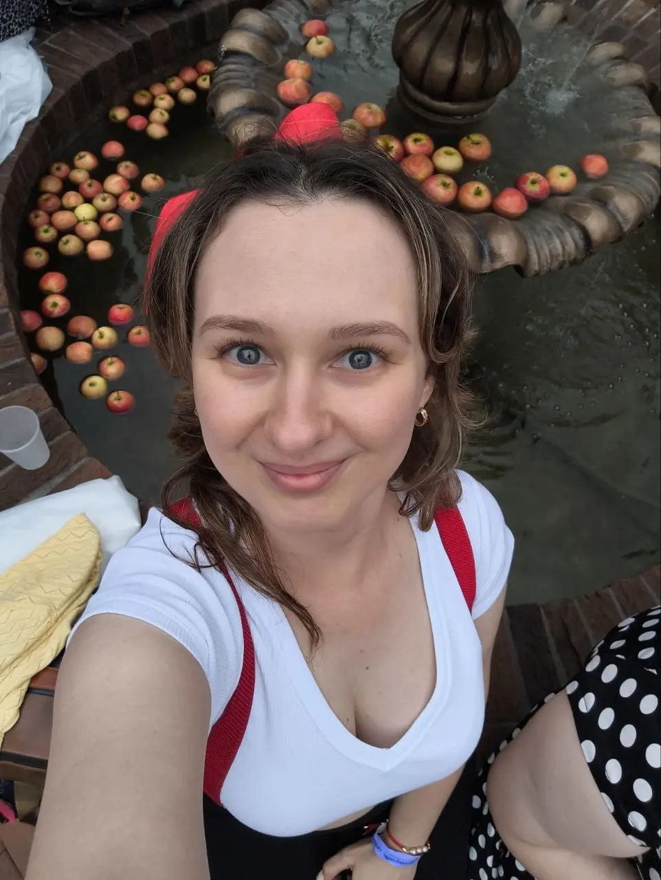 А выходные периодически сводят меня с ума с танцами💃💃
И никому не верьте, что после 35 ото всего болит спина и ноги у меня они и до 35 болели - главное настроение и хорошая компания 👌 | Сетка — социальная сеть от hh.ru