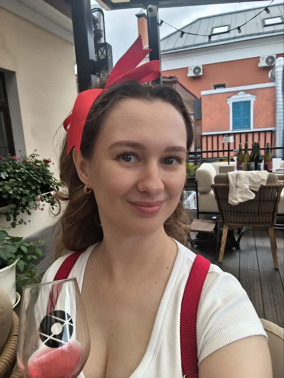 А выходные периодически сводят меня с ума с танцами💃💃
И никому не верьте, что после 35 ото всего болит спина и ноги у меня они и до 35 болели - главное настроение и хорошая компания 👌 | Сетка — социальная сеть от hh.ru