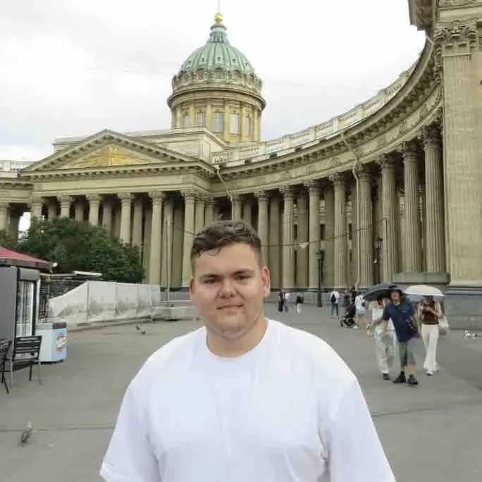 Артем Борин