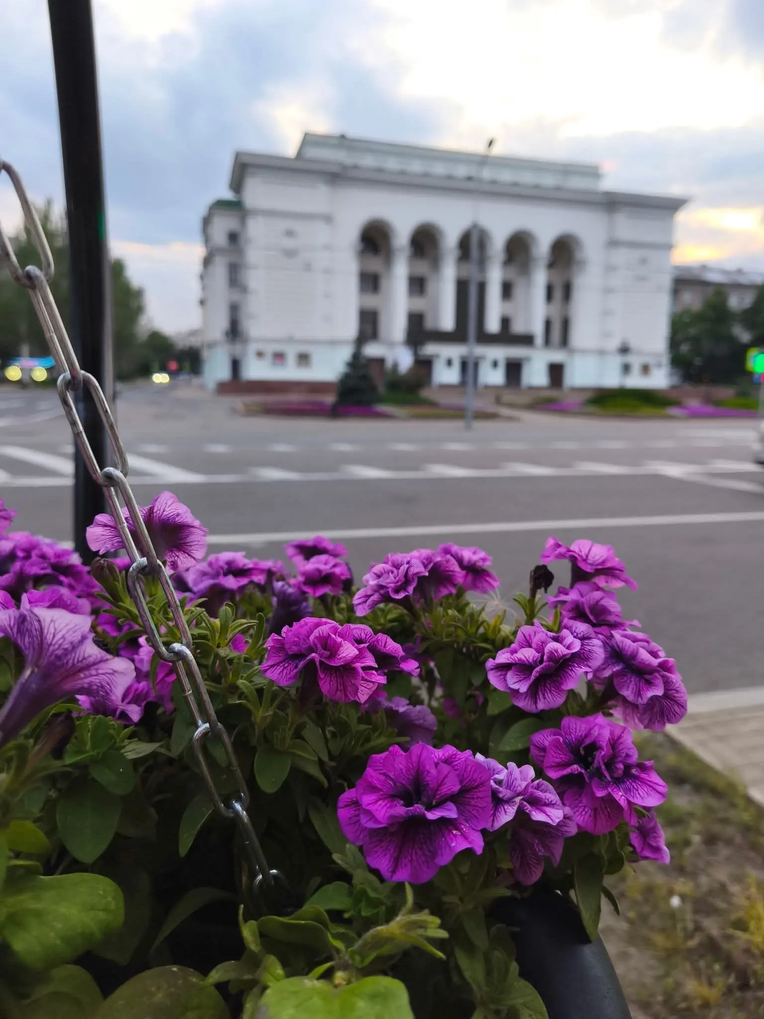В Донецке всё спокойно | Сетка — социальная сеть от hh.ru