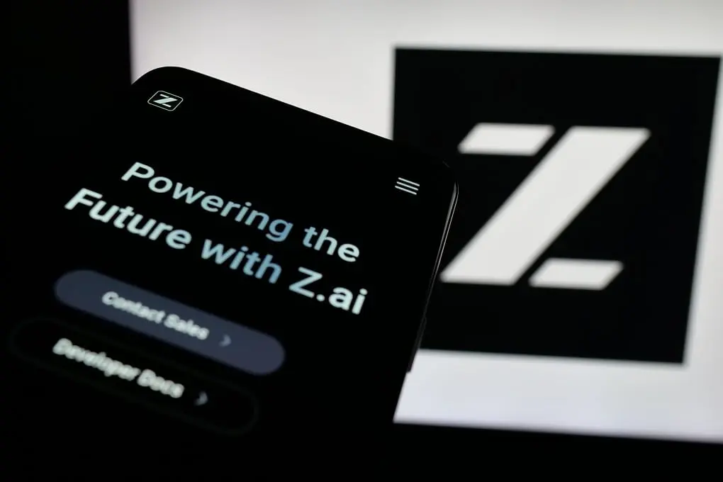 Z.ai бросает вызов Claude Code: новый ZCode дешевле и с контекстом на миллион токенов
Z.ai выкатила ZCode — агента для разработки на базе GLM-5.2, который метит прямо в Claude Code и OpenAI Codex | Сетка — социальная сеть от hh.ru