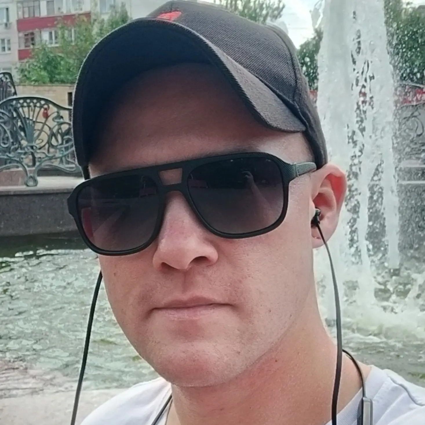 Андрей Котов