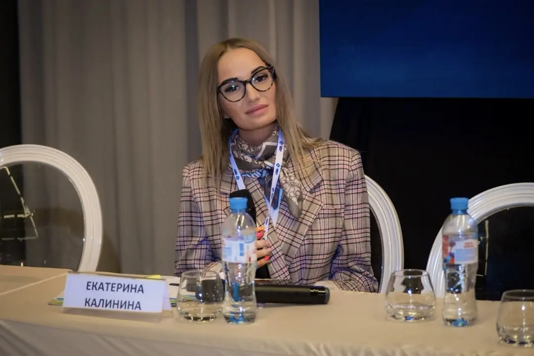 👉 Экспертиза ТЕМП – на всероссийском уровне
2 июля директор по персоналу строительного холдинга ТЕМП Екатерина Калинина выступила экспертом на ежегодной конференции для 200+ HR-экспертов среднего и кр... | Сетка — социальная сеть от hh.ru