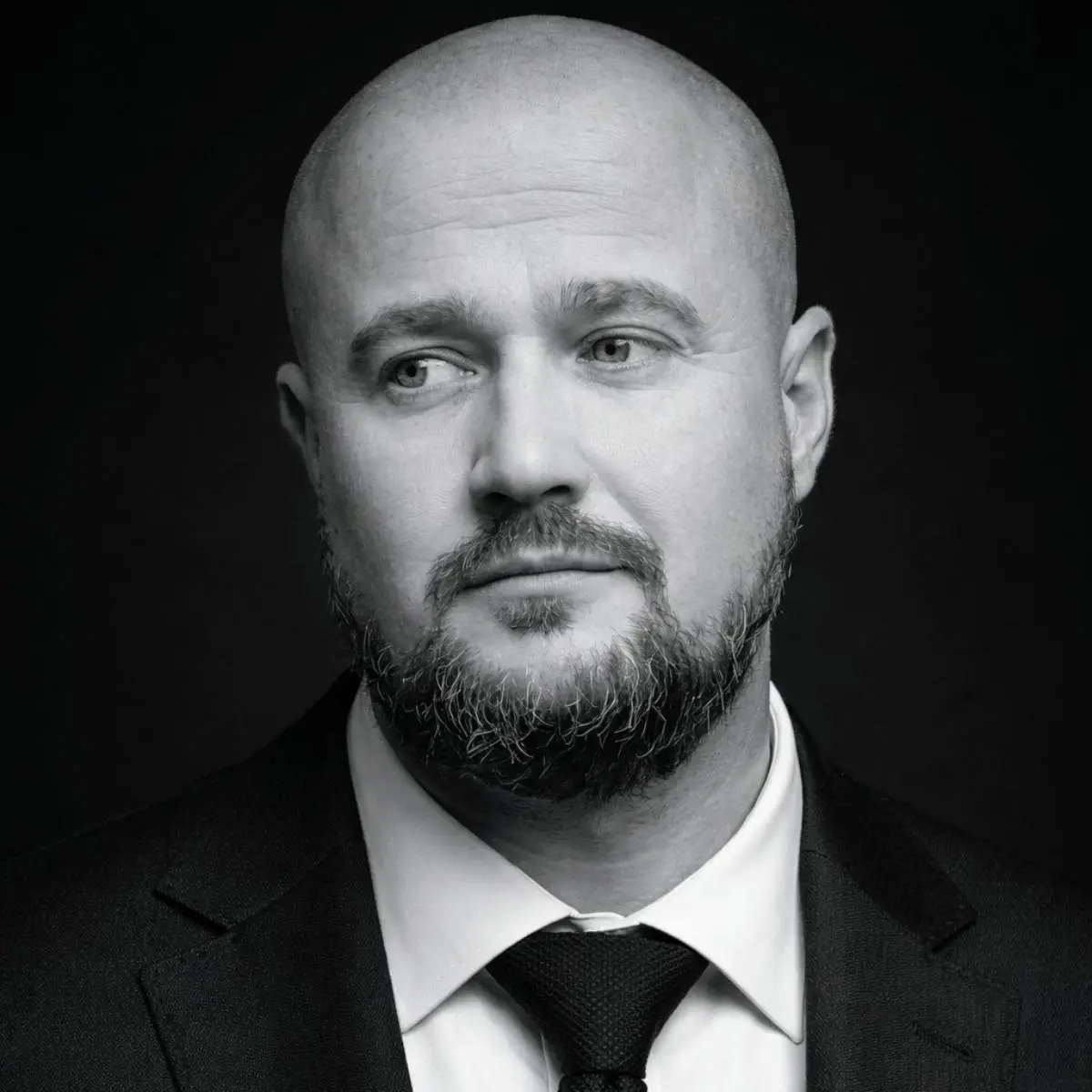 Александр Емельянов