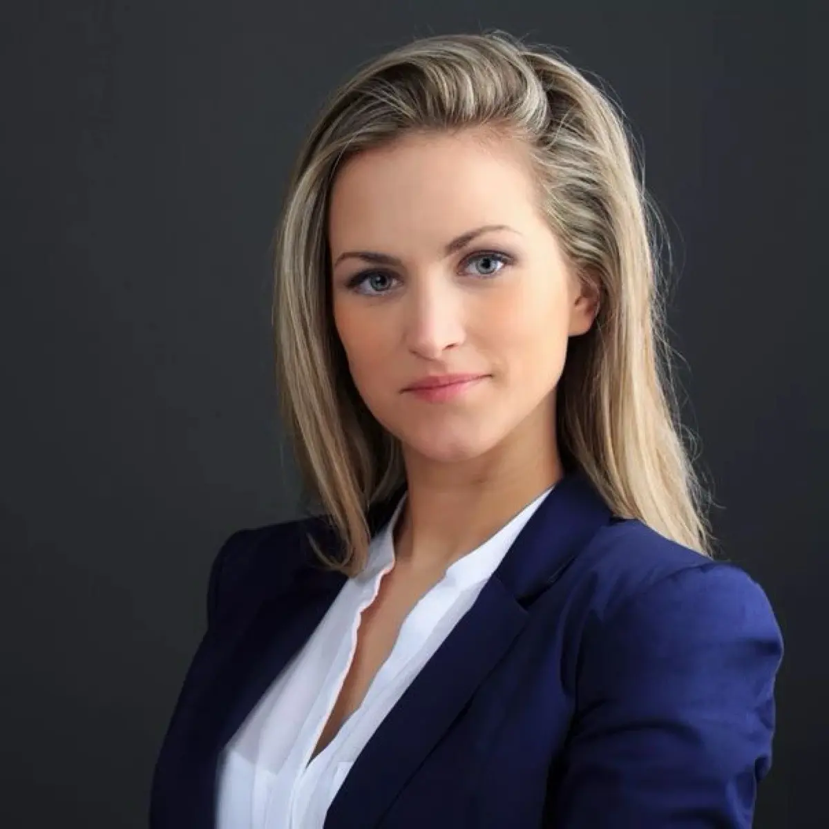 Анна Иванова