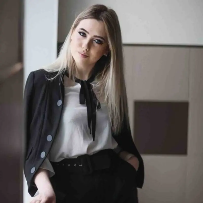 Арина Макулова