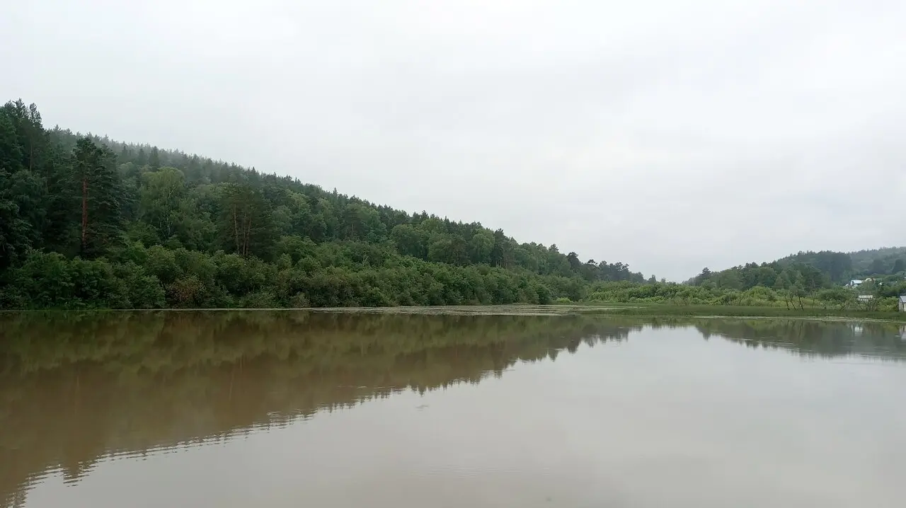 В поисках рыбы 🎣
Всё стабильно — уровень воды большой, вода грязная, рыба молчит😁🤟
Тревел комплект от KIMOTO всегда с собой.
Автор: Артём Обвинцев | Сетка — социальная сеть от hh.ru