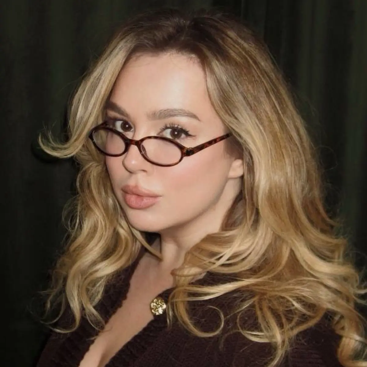 Таша Веселова