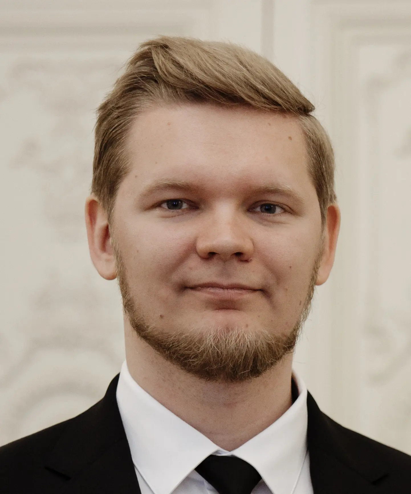 Роман Жуков