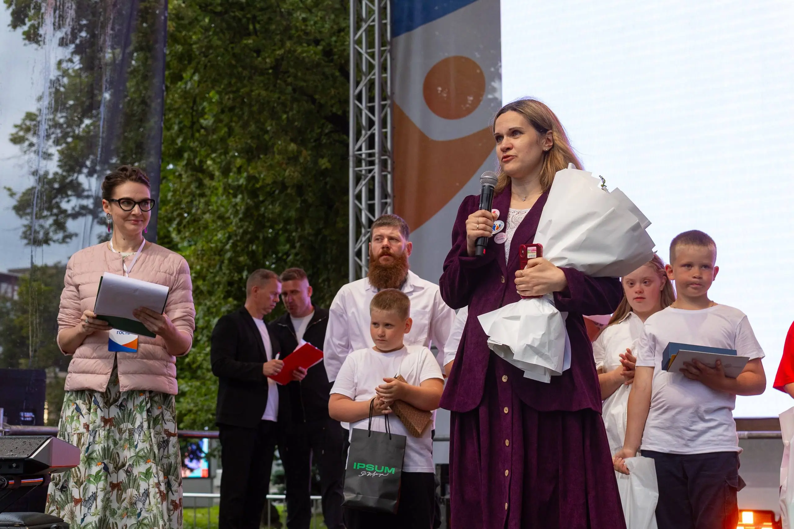 Команда IPSUM поддержала Всероссийский Парад Семьи 2026 @fondrusskiykrest
В День семьи, любви и верности Парад объединил около 500 000 человек из более чем 200 городов!
Центральной площадкой стала ВДН... | Сетка — социальная сеть от hh.ru