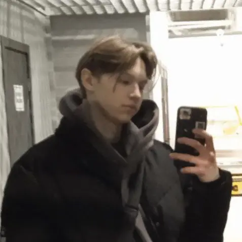 Андрей Лапин