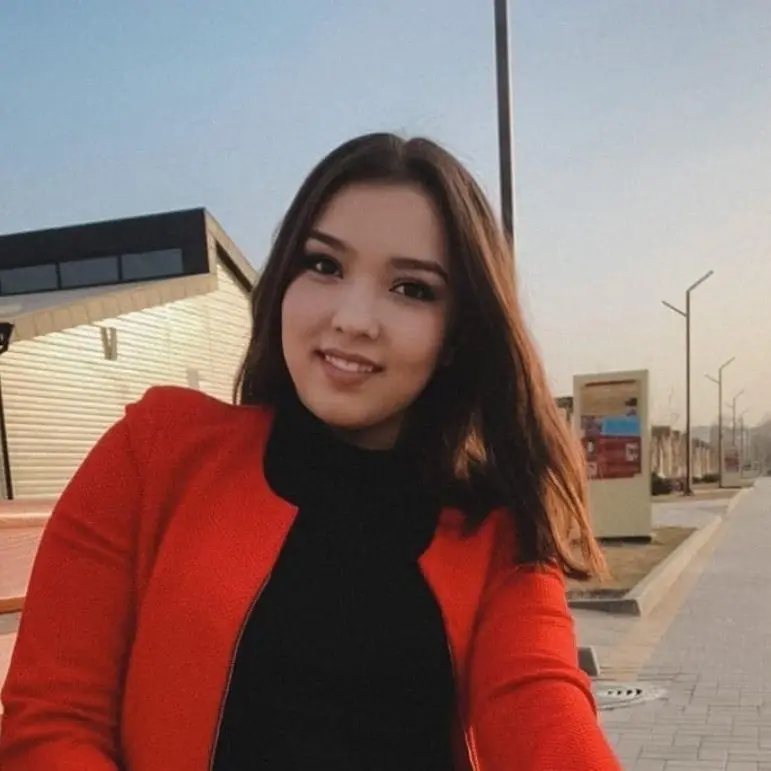 Яна Овсянникова 