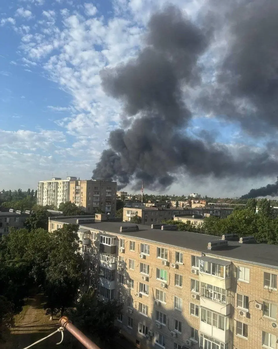 Ростовская область
Противник заявляет об ударах по портовому терминалу «Курганнефтепродукт» в Таганроге и Азовскому оптико-механическому заводу. | Сетка — социальная сеть от hh.ru