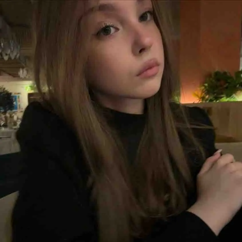 София Попова