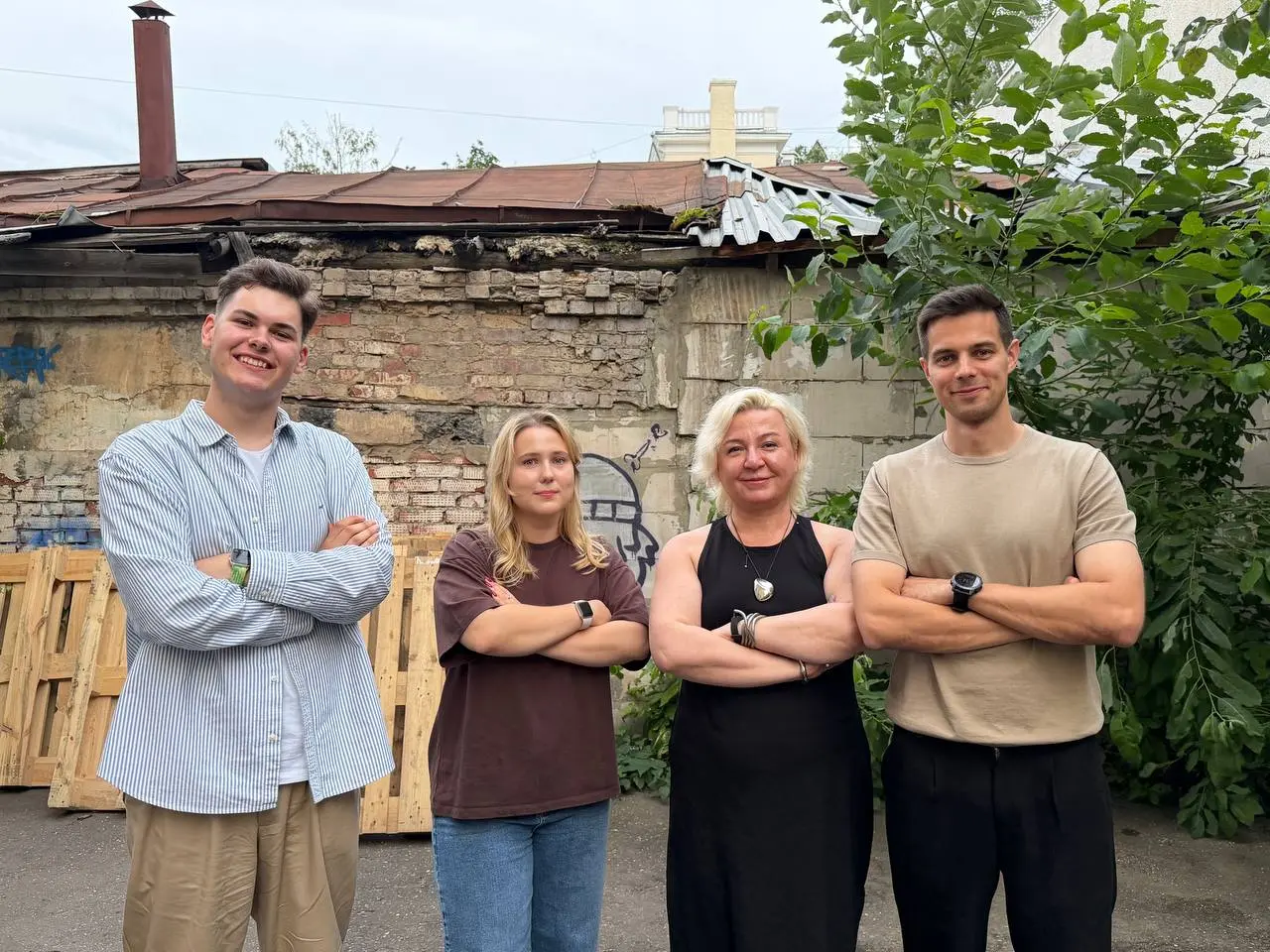А это наша команда Go-to-Market Team - мы первый раз увиделись все вместе 😍 | Сетка — социальная сеть от hh.ru
