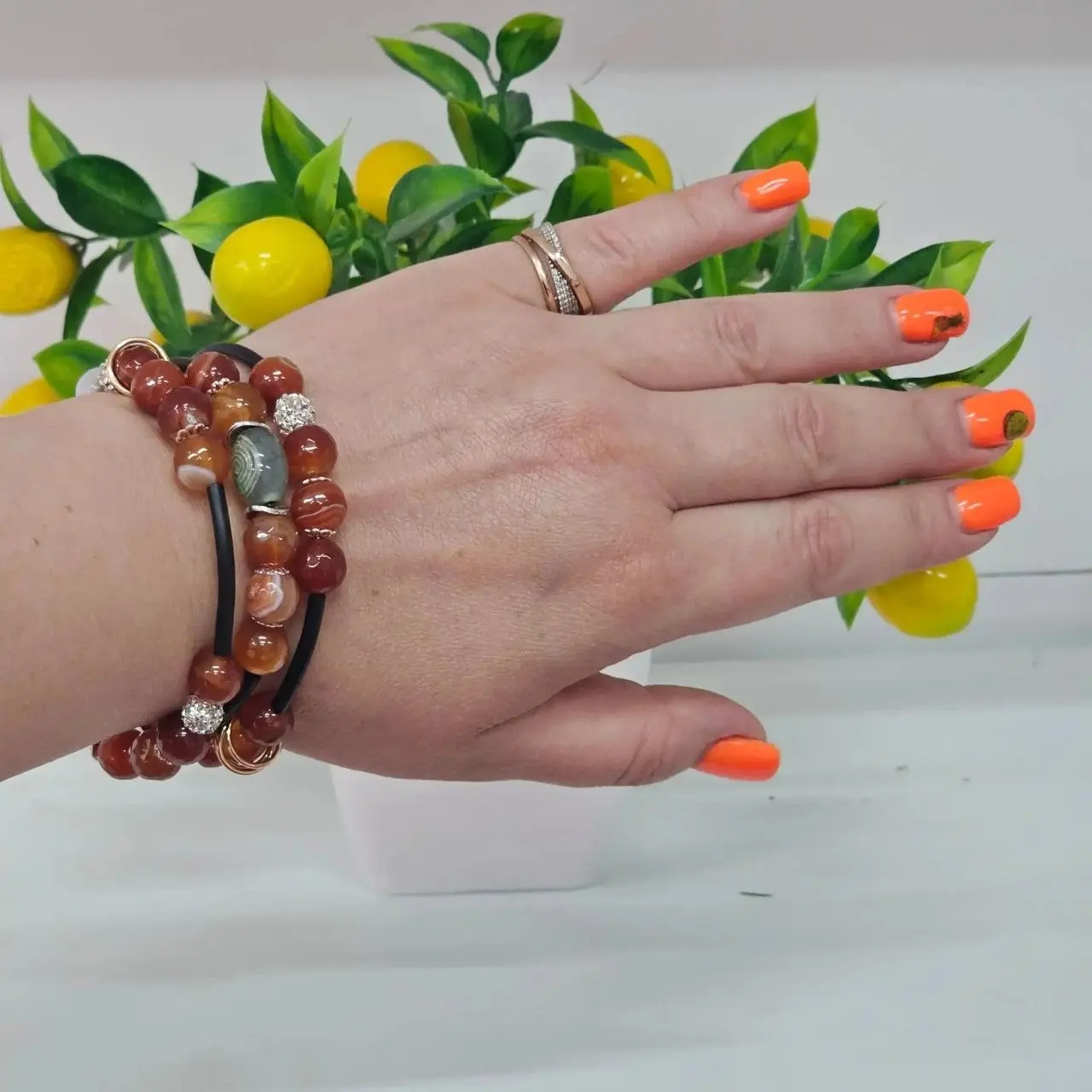 🧿 Сердолик + Дзи: энергия любви к себе
Это фото мне прислала девочка, которой я уже передала браслет | Сетка — социальная сеть от hh.ru